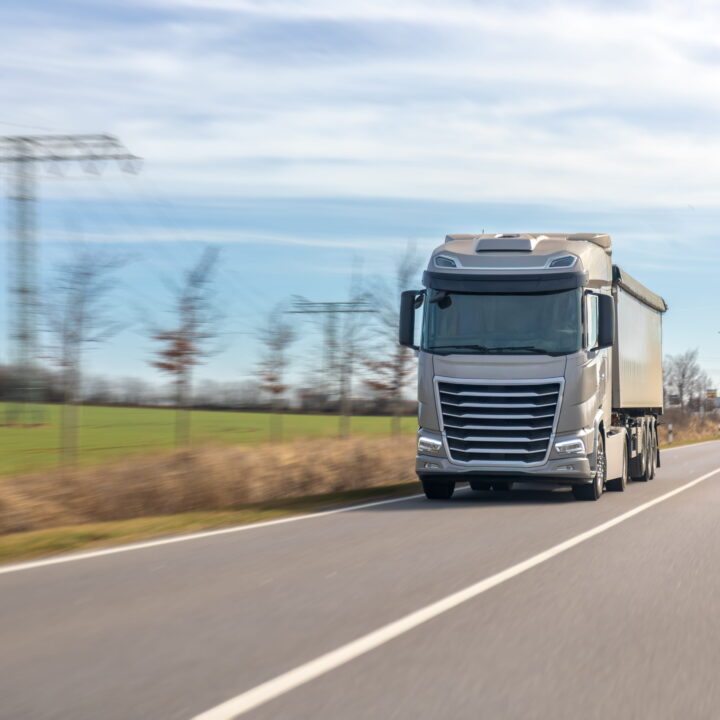 Numer MRN w transporcie międzynarodowym: Jak go uzyskać, sprawdzić i zamknąć procedurę celną?